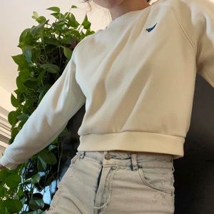 NWOT aritzia cream soft fleece crop crewneck